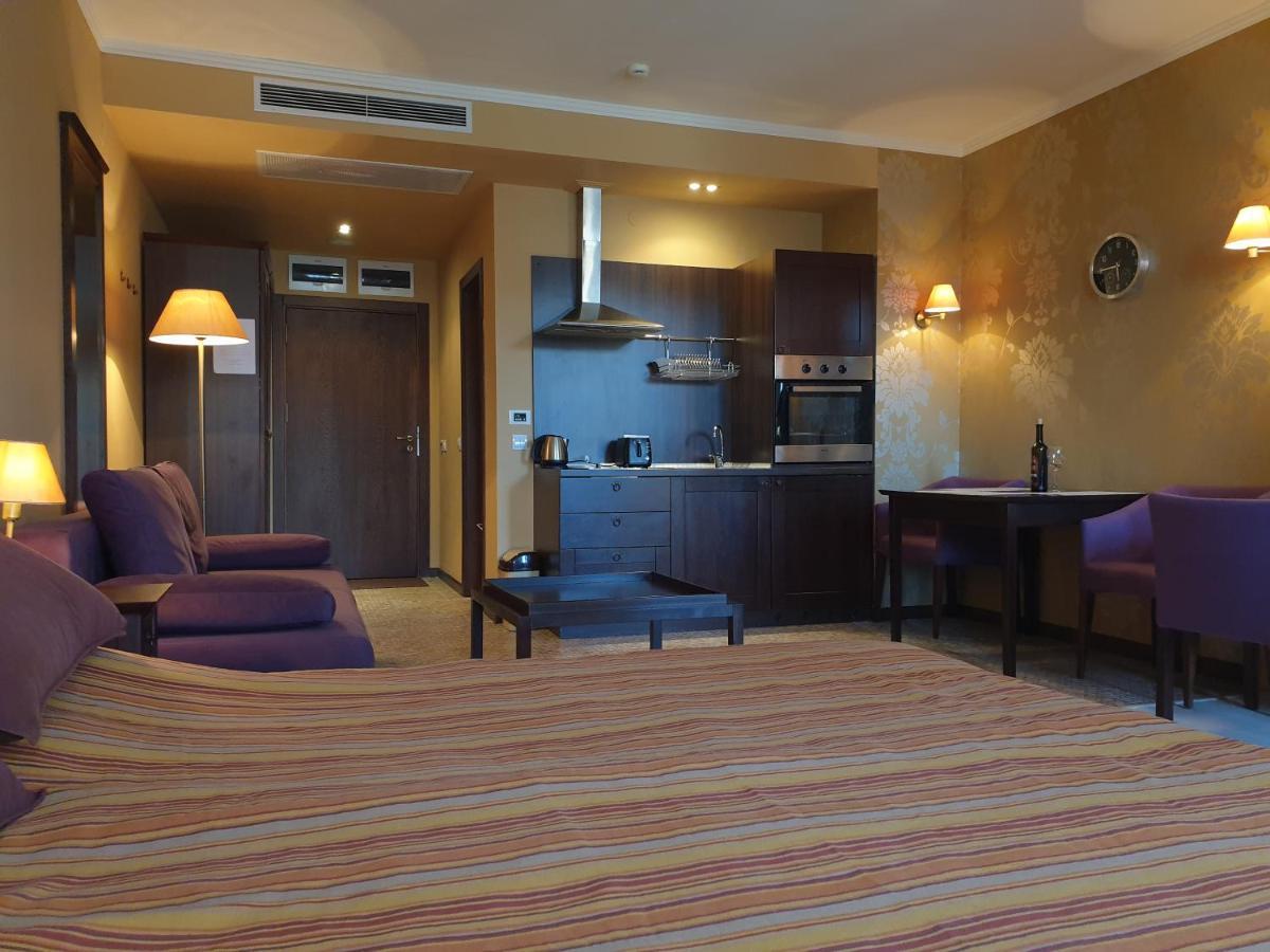 Sunny Beach - Royal Beach Apartment Екстер'єр фото